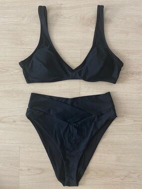 Aerie Plunge Bikini Top + Crossover High Waisted Bikini Bottom Black Size L